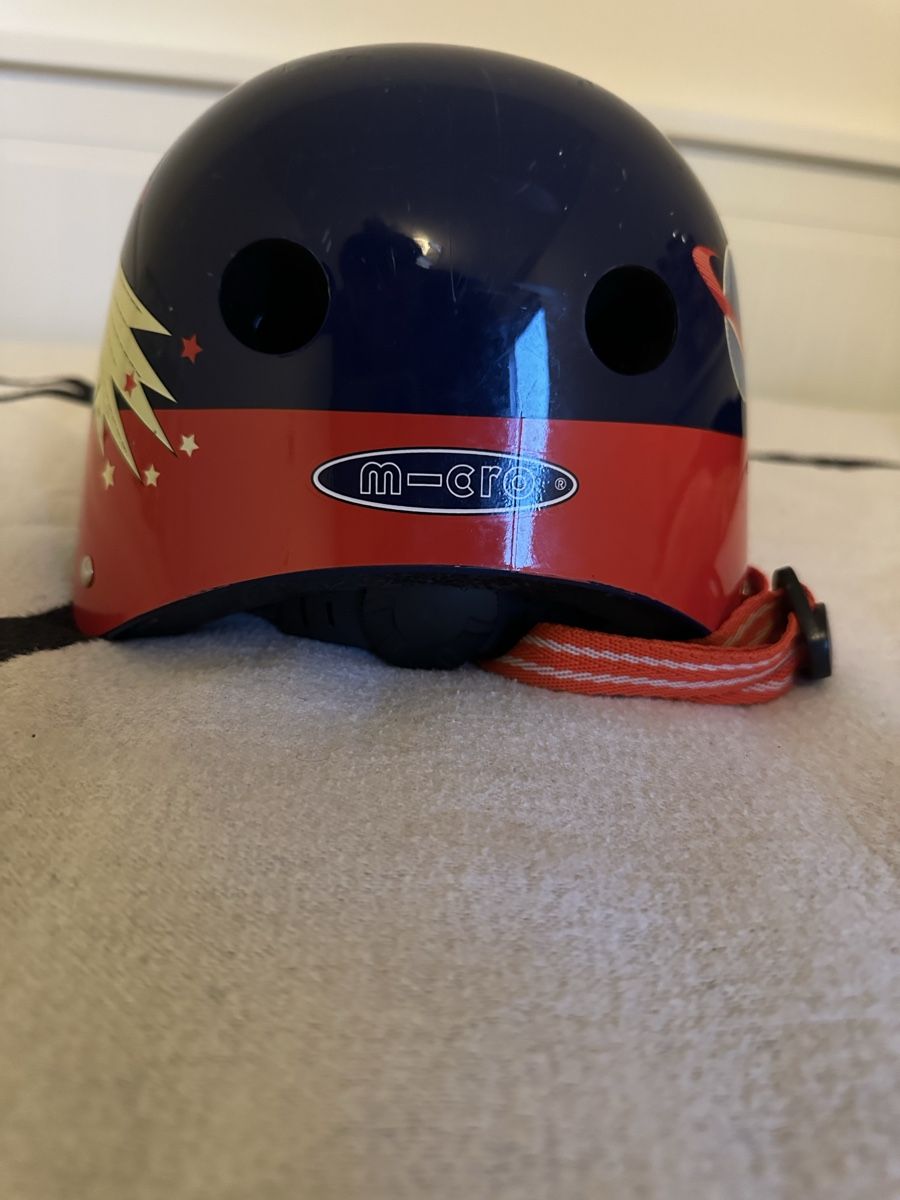 Micro Caschi: Micro Helmet Rocket Spaceship Design 48-53cm - Perfect for S – Usato da Zürich venduto da car_68nt 1
