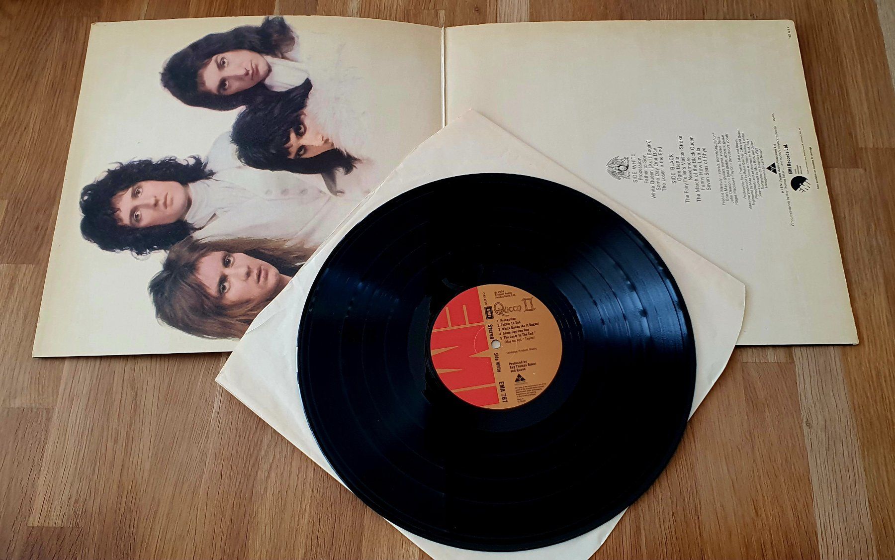 Dischi in vinile: QUEEN, Queen II, UK-LP, TOP! – Usato da Kreuzlingen venduto da Cdschlumpf 2