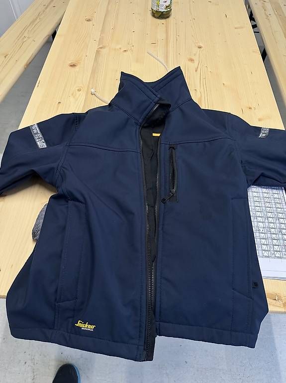 Giacche: Snikers Softshelljacke – Usato da Zuzwil SG venduto da opp_hx2k