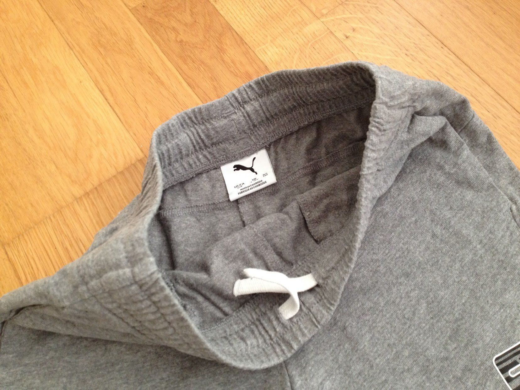 Puma Pantaloni: Shorts Puma – Usato da Dübendorf venduto da Fip05 2