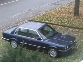 BMW 3er 325e Limousine blau gut erhalten 4 Türen
