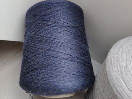 Gekämmter feiner Merino 100% von Tollegno 460g Jeans blau