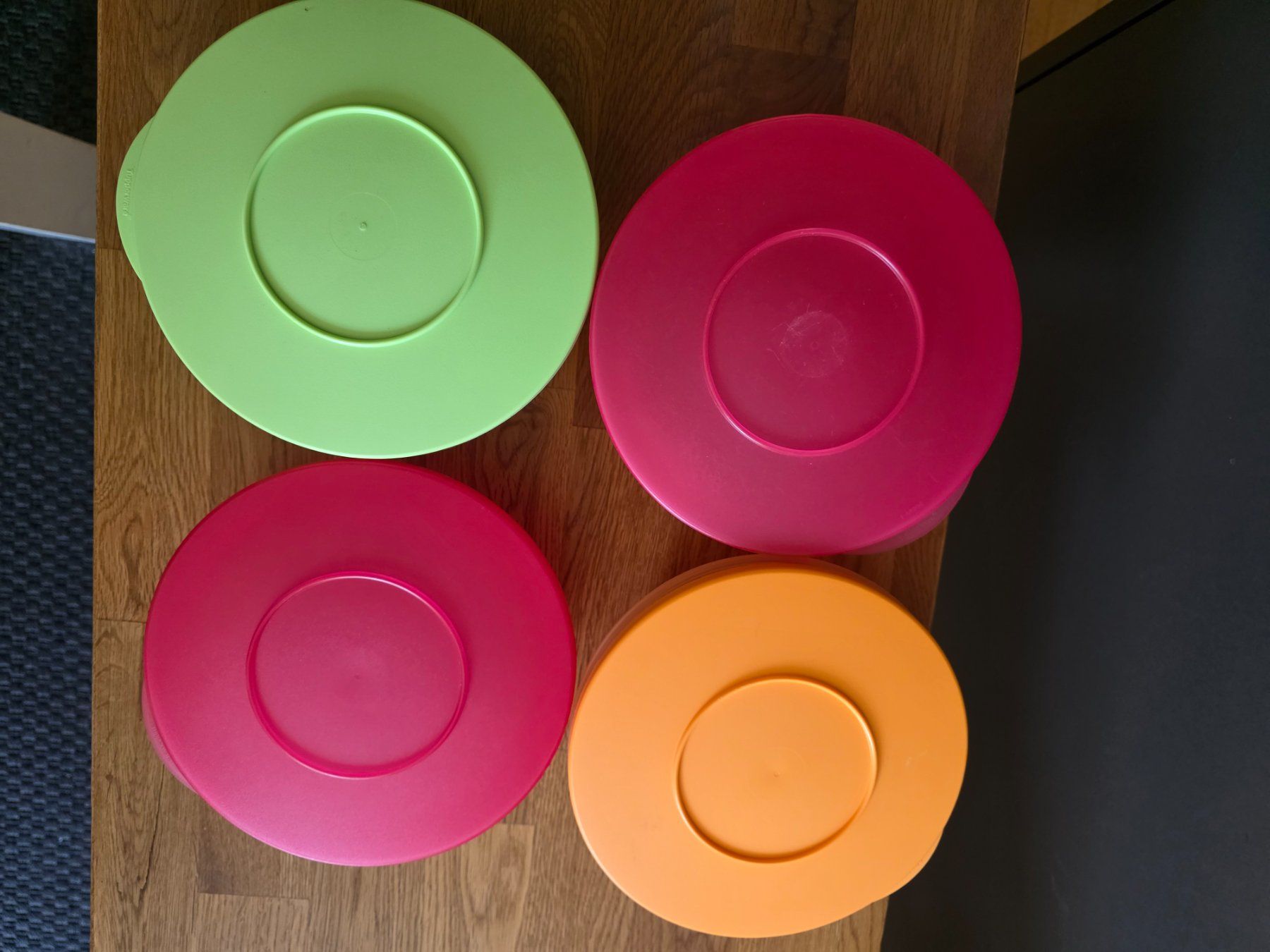 Tupperware Contenitori & Simili: Tupperware Schüsseln 4er Set, verschliessbar, Top! – Usato da Laufenburg venduto da may_r2st 1