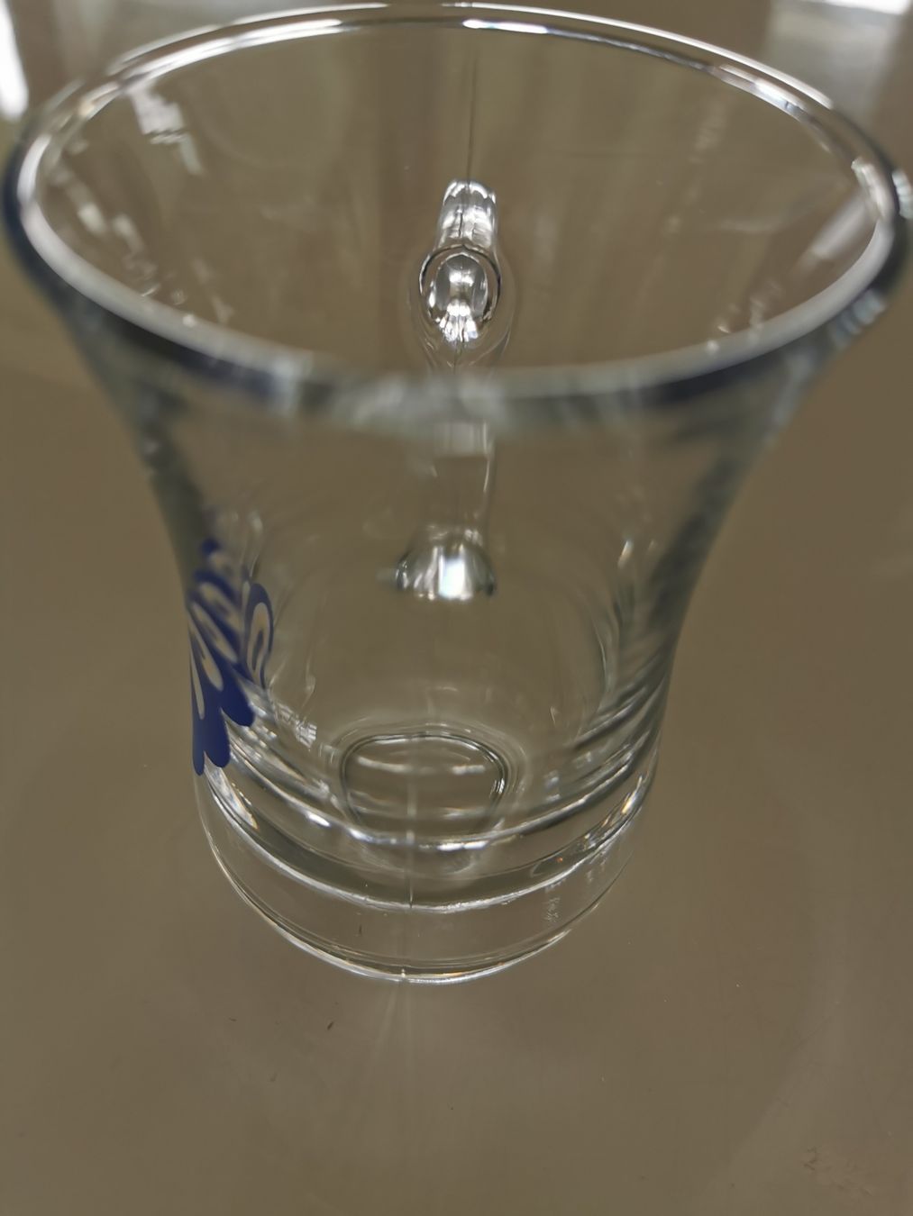 Bicchieri: 3 Gläser mit Henkel – Usato da Richterswil venduto da Milan777 3