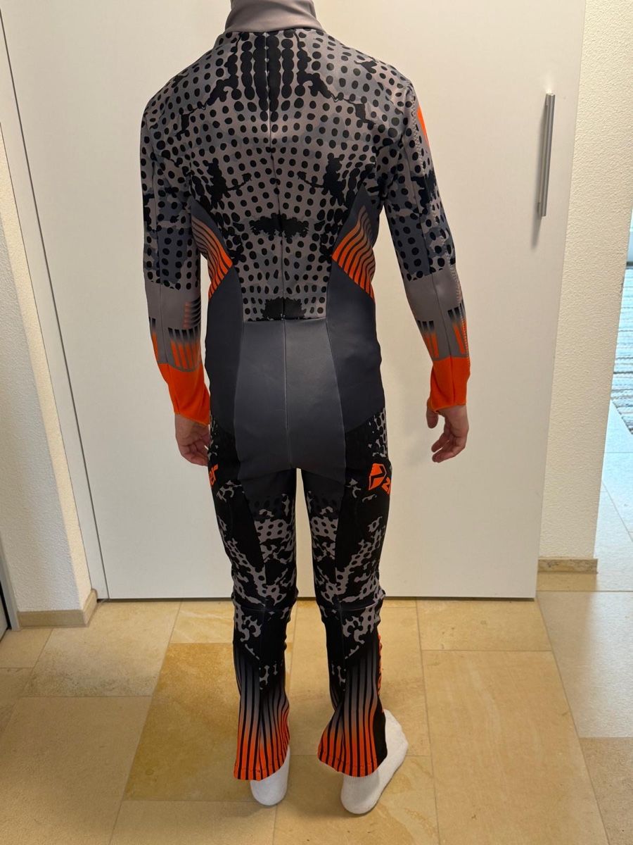 Completi: Skirenndress neu Gr. 176 – Nuovo e nell'imballaggio originale da Sörenberg venduto da dfew 1