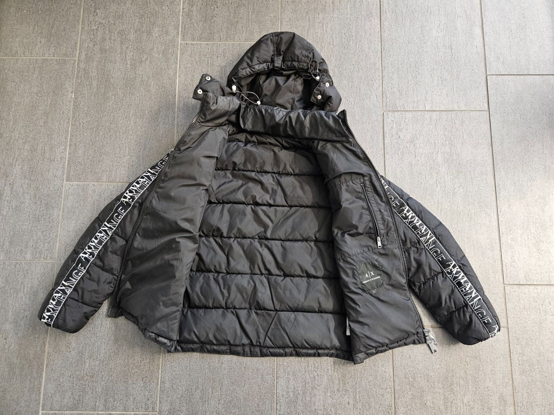 Armani Giacche & Cappotti: Winterjacke Armani Exchange, Grösse S – Usato da Winterthur venduto da Dage01 1