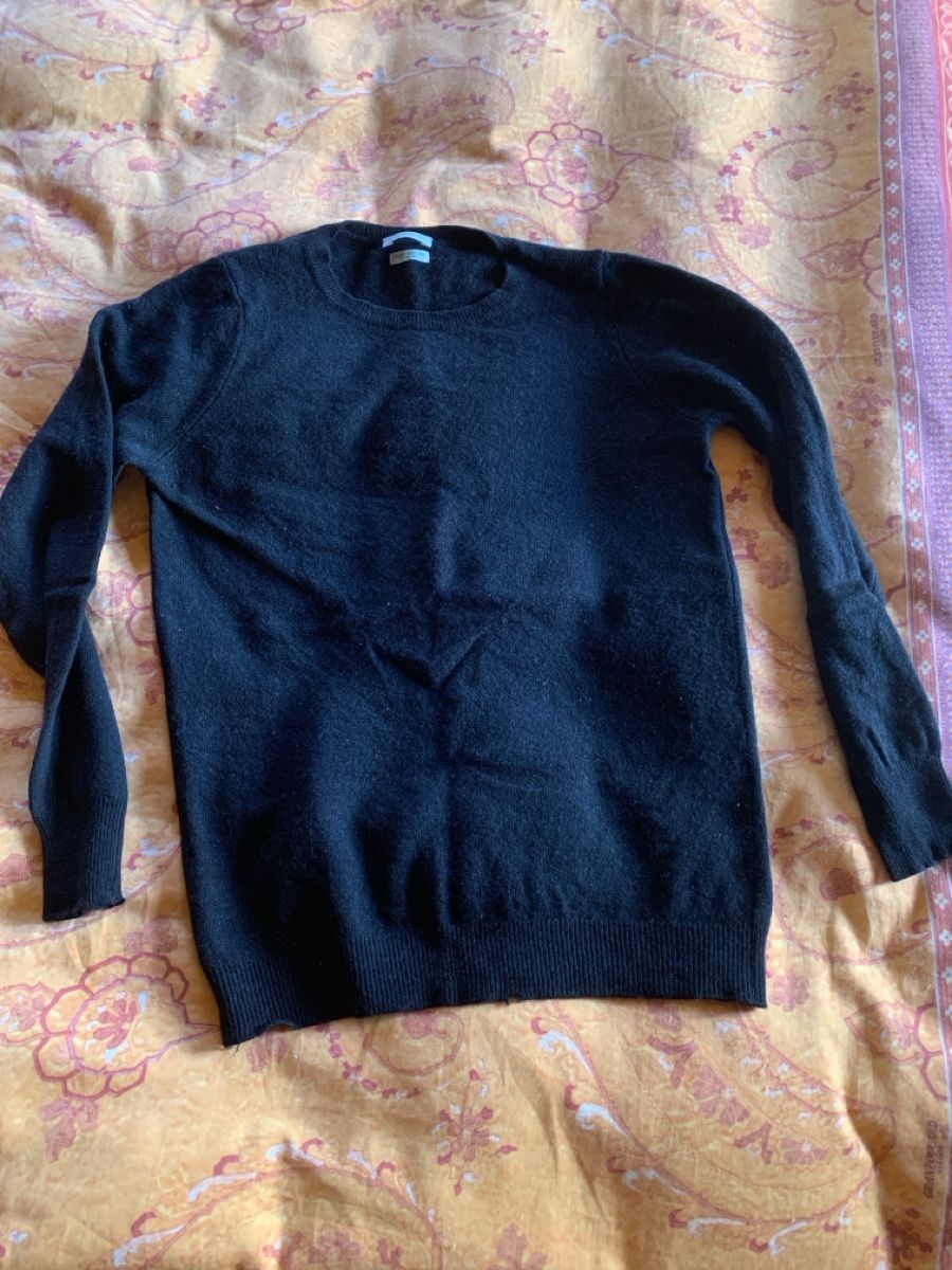 Benetton Pullover & Sweatshirts: Pull Col Rond Noir M en Mérino  – Gebraucht aus Finhaut von dod