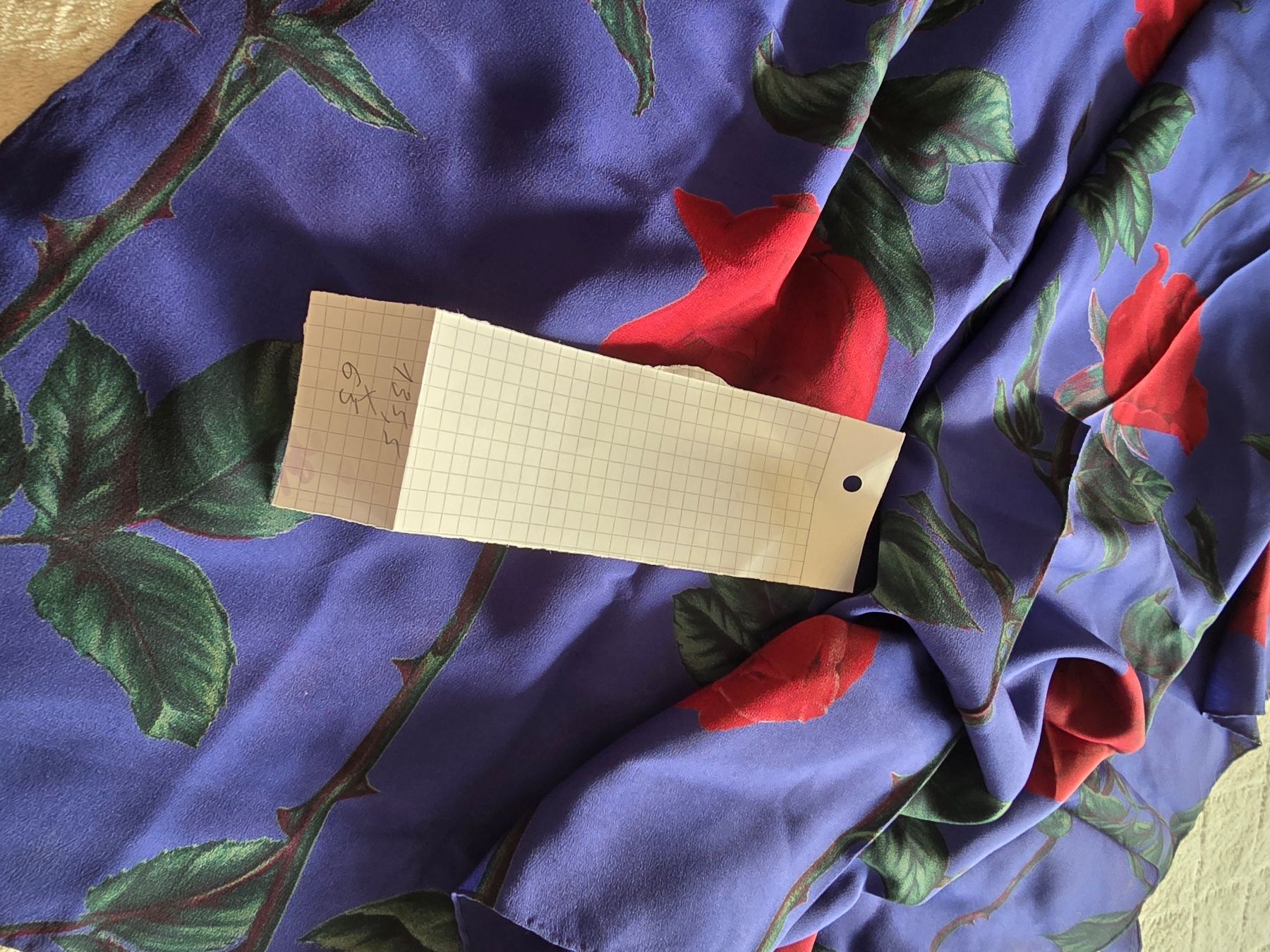 Fabric Frontline Foulards, Tücher & Schals: Fabric Frontline Zurich Silk – Gebraucht aus Zürich von bil_s7tp 5
