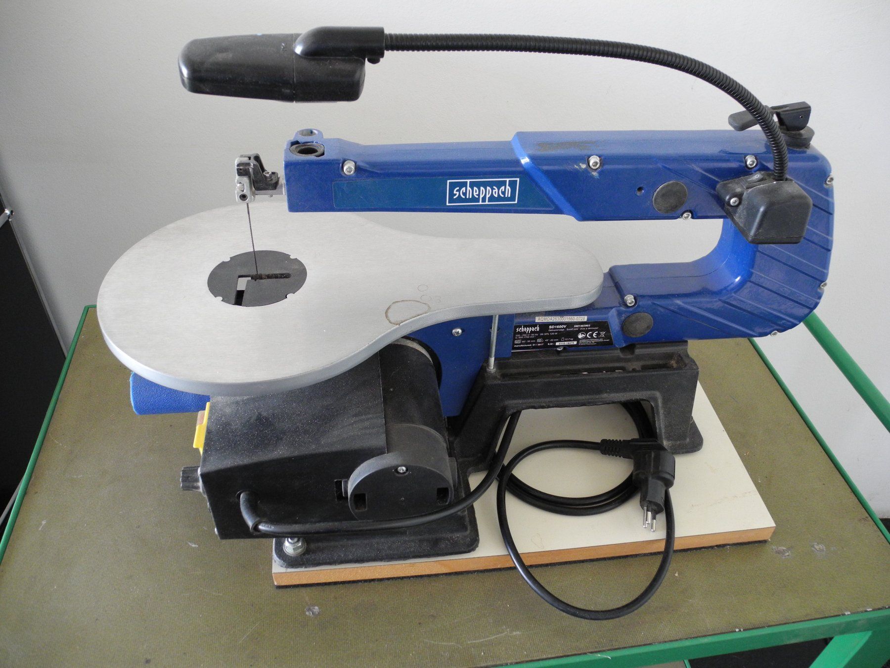 Scheppach Scies: Scheppach Dekupiersäge SD 1600 V – D'occasion à Worb par kebe01