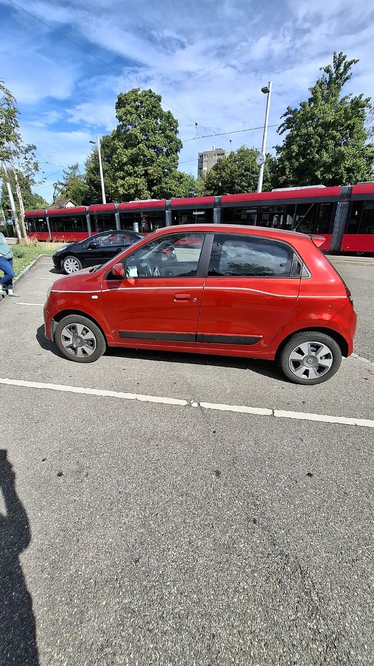 Renault Automobili: renault twingo 3 – Usato da Bern venduto da Tigre25 9