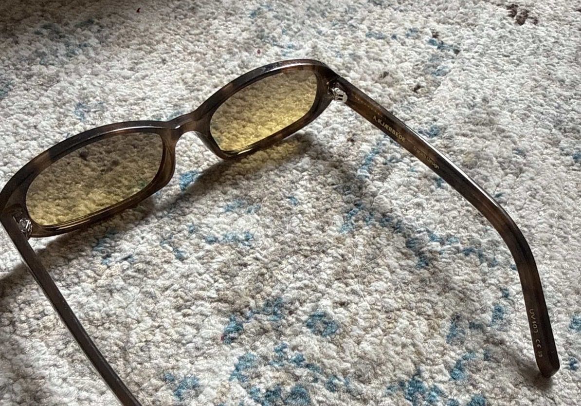 Lunettes & Verres: BROWN TINTED SUNGLASSES – D'occasion à Hagendorn par ava_2hq7 1