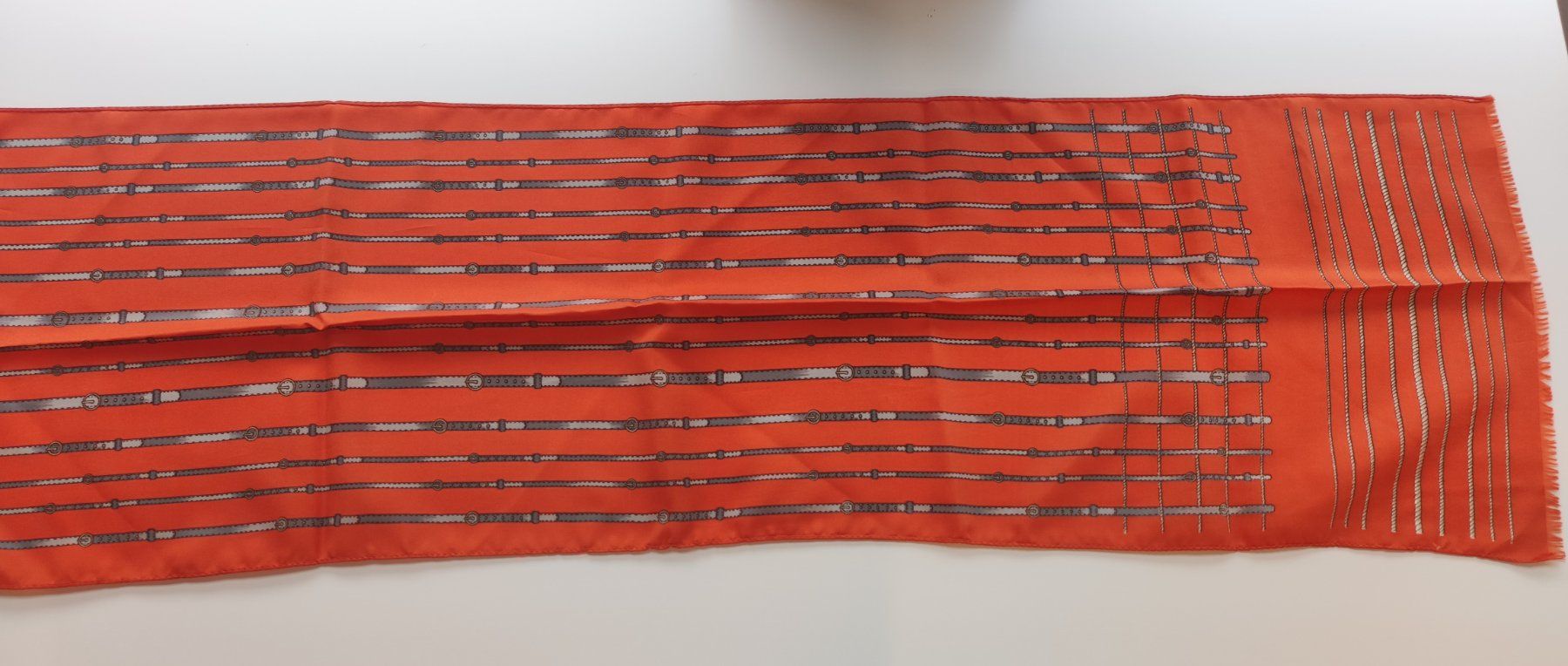 Foulard & Sciarpe: Foulard 70's – Usato da Zug venduto da LindaManga