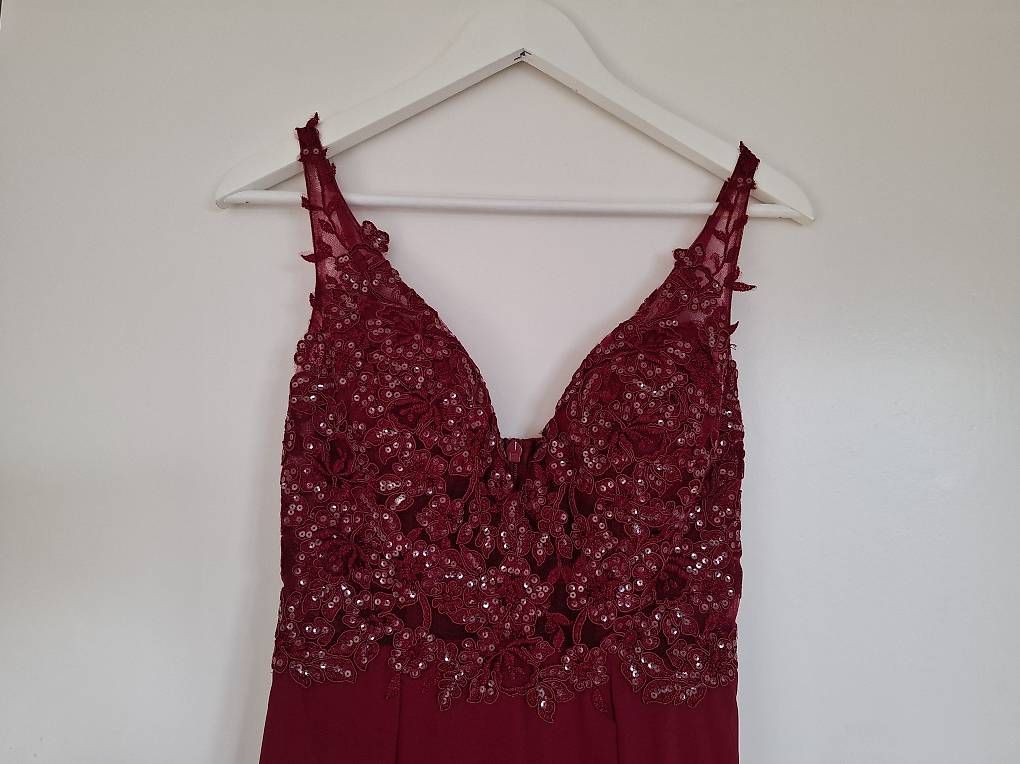 Vestiti: Elegantes rotes Kleid – Usato da Kriens venduto da nin_52cn 3