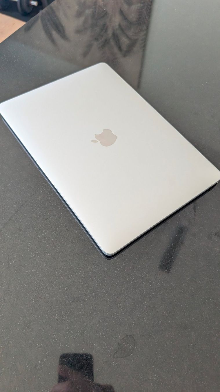 Apple Portables: Macbook Pro 1TB 13 inch – D'occasion à Zürich par dominik335 2