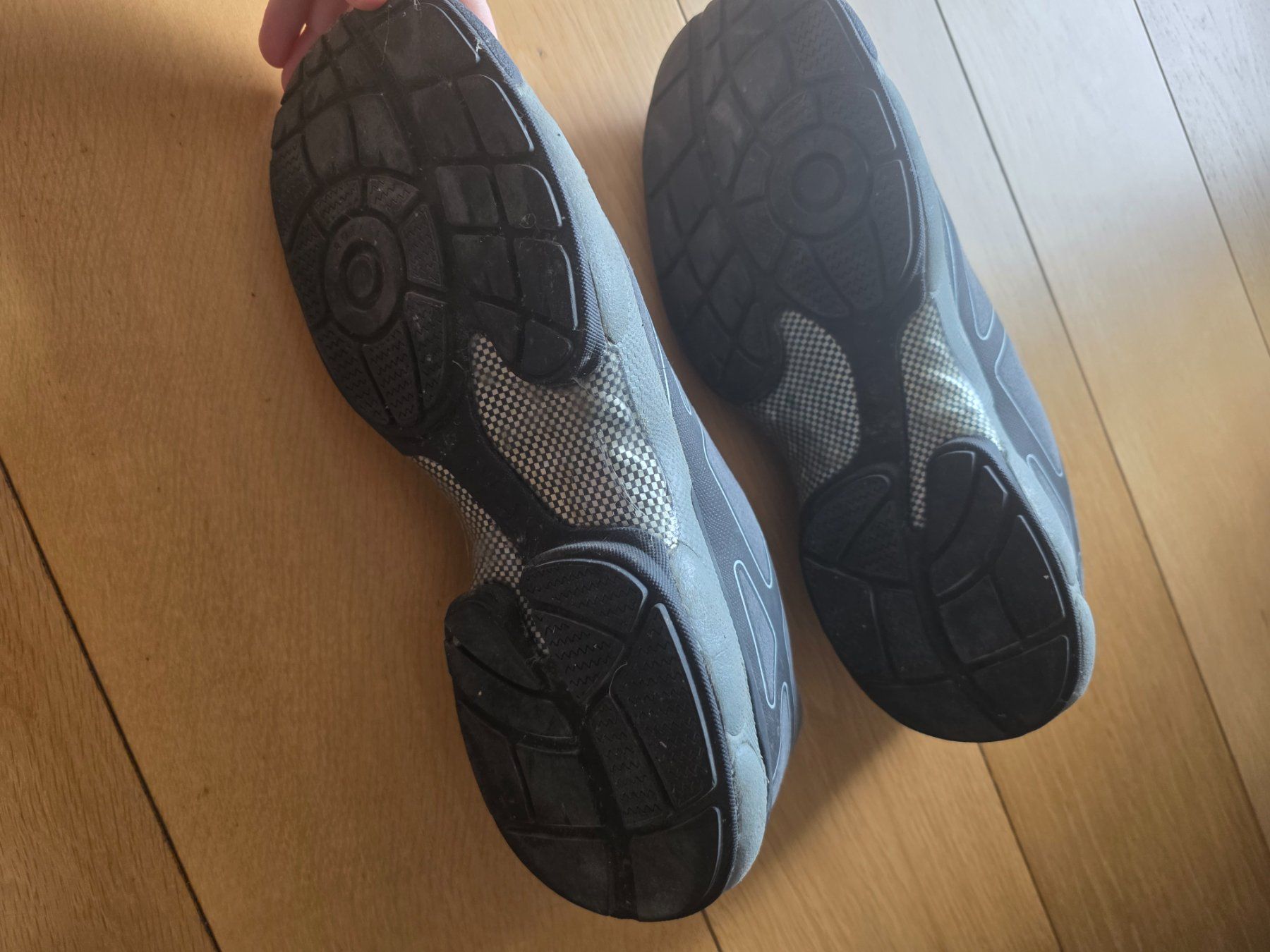 Scarpe da uomo: UVEX Sicherheitsschuhe S2 GR 44 – Usato da Unterentfelden venduto da Anthony89 4