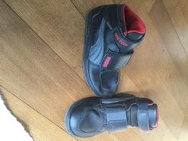 Puma Schuhe schwarz und rot gr. 30, Gore tex