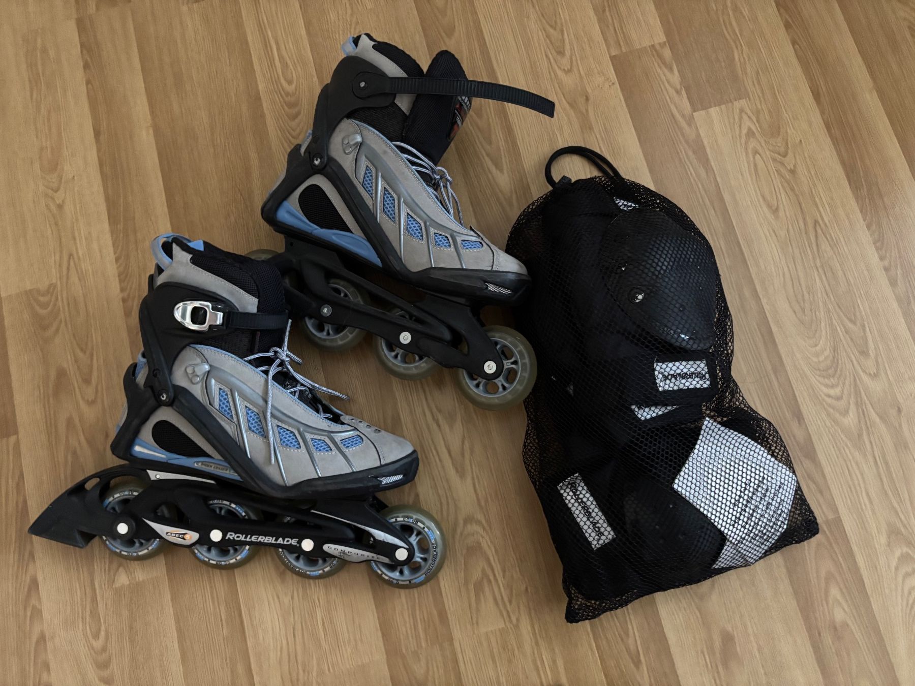 Patins à roul. & inline: Rollerblades hellblau grau Grösse 38 inkl Schoner – D'occasion à Zürich par cflower91