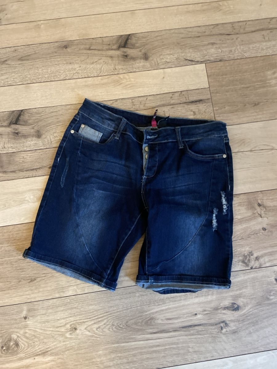 Jeans: Bermuda femme jeans 42 – Gebraucht aus Sornard (Nendaz) von delezedoris