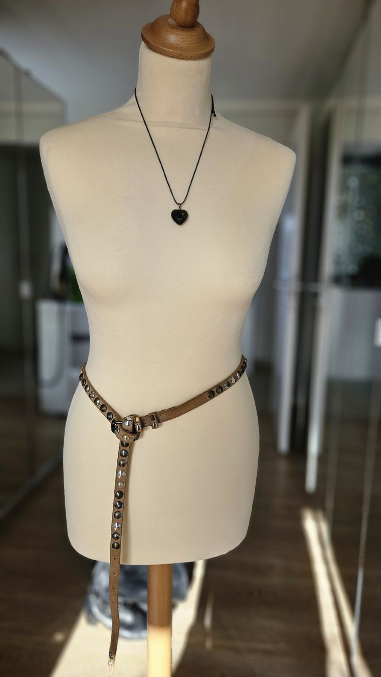 Max Mara Cinture: Lot Ceintures Maxmara - Guess - One Step – Usato da Cheyres venduto da Karine-Schweiz
