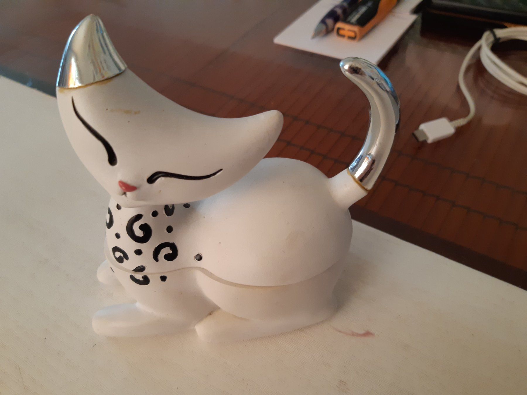 Statuette: Porzellan Katzendose – Usato da Domat-Ems venduto da nugipuff