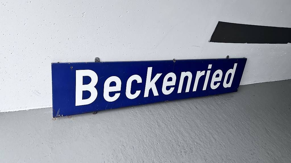 Foto & Immagini: Tafel Schifländi Beckenried – Usato da Mägenwil venduto da Eambauen 1