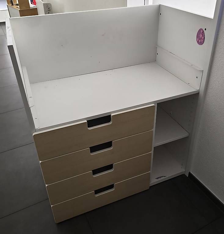 Tables à langer & accessoires: Wickelkommode / Schreibtisch Kinder – D'occasion à Menznau par jimijay