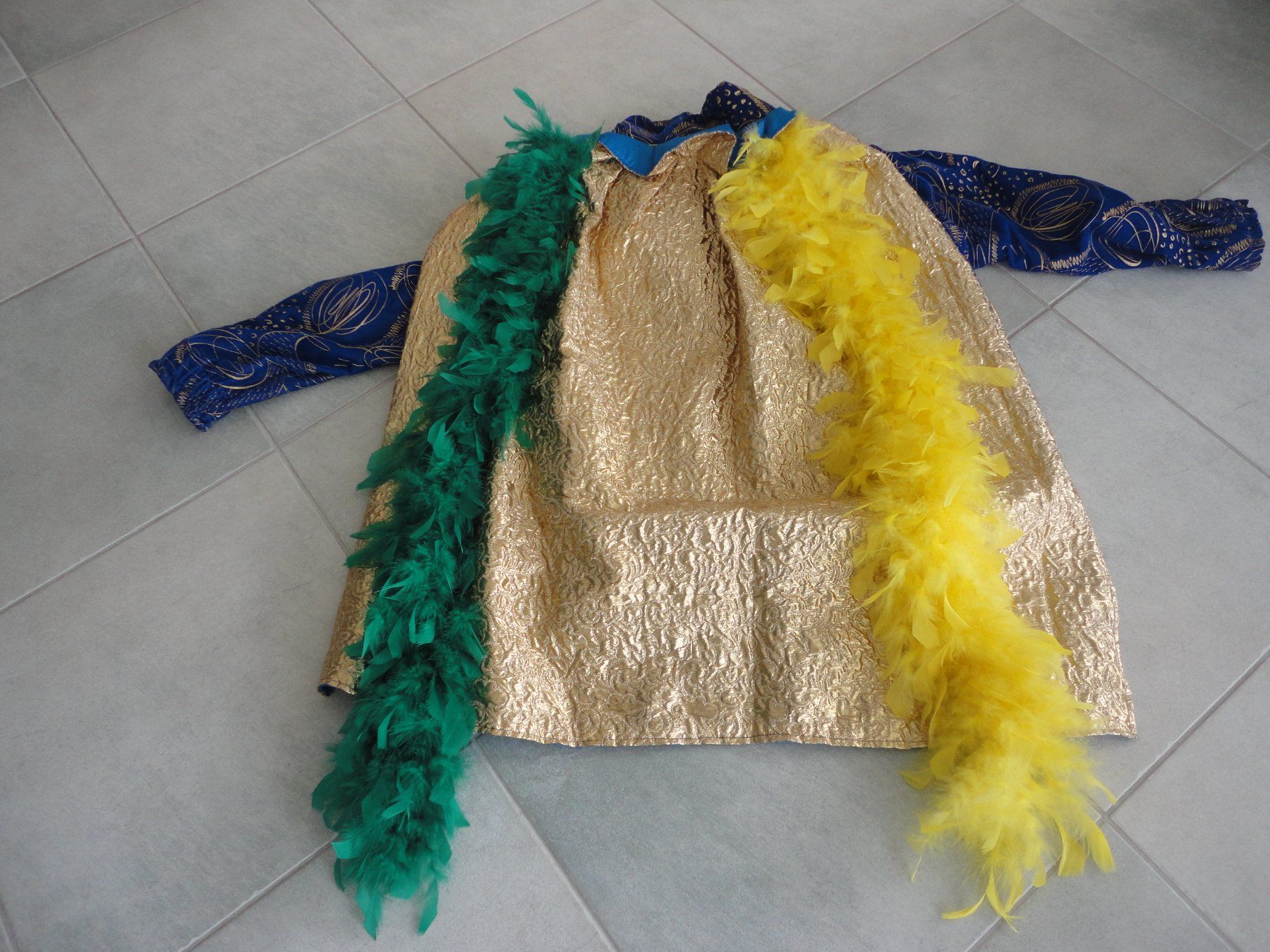 Costumes: Fasnachtsgwändli – D'occasion à Birmensdorf ZH par res_wh2b 2