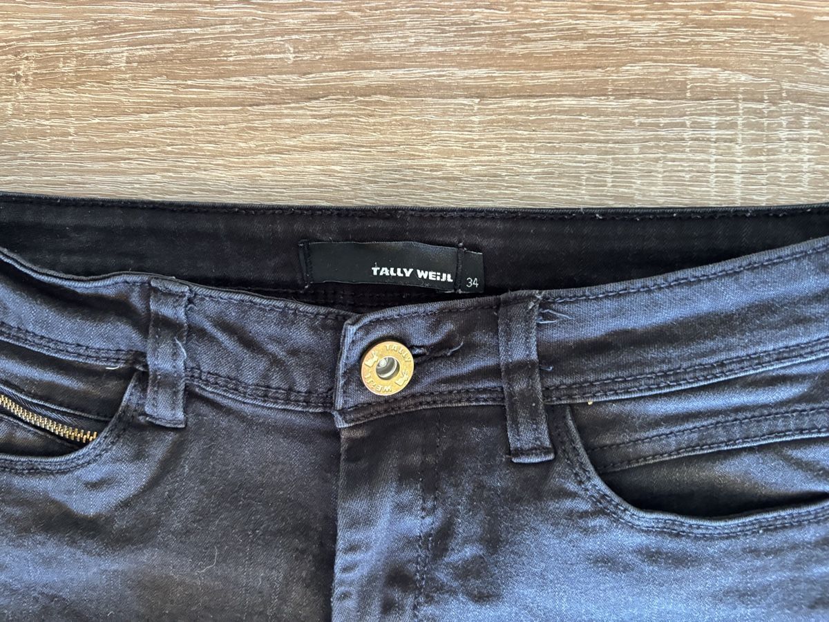 Tally Weijl Pantaloni: Shorts Tally Weijl Gr 34 – Usato da Ebikon venduto da Regipe 1