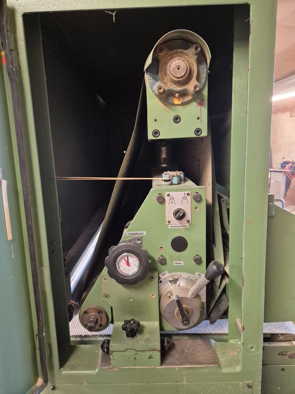 Toutes les machines: Breitbandschleifmaschine Kündig 1100-C – D'occasion à Walterswil BE par gwerder5720 2