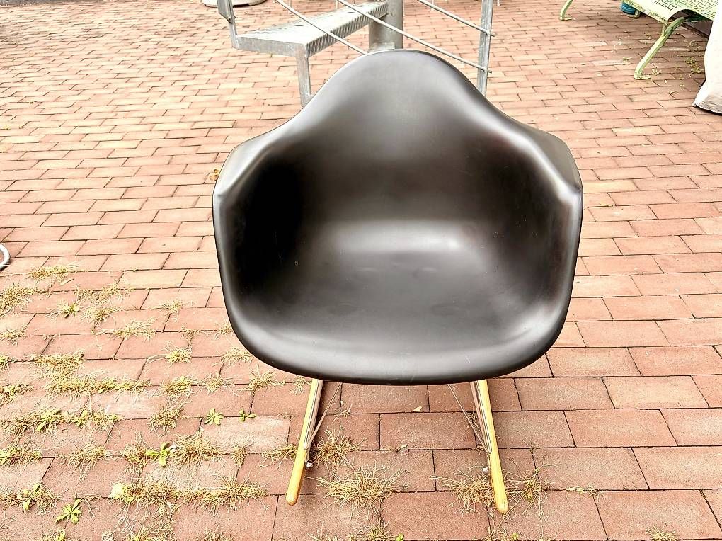 Poltrone: Replica Vitra Eames Rocking Armchair – Usato da Richterswil venduto da Traemlis 2