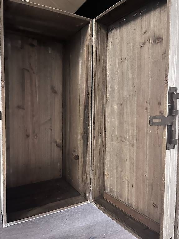 Truhen: 2 Truhen Vintage-Style – Gebraucht aus Chur von Van_Sto 2