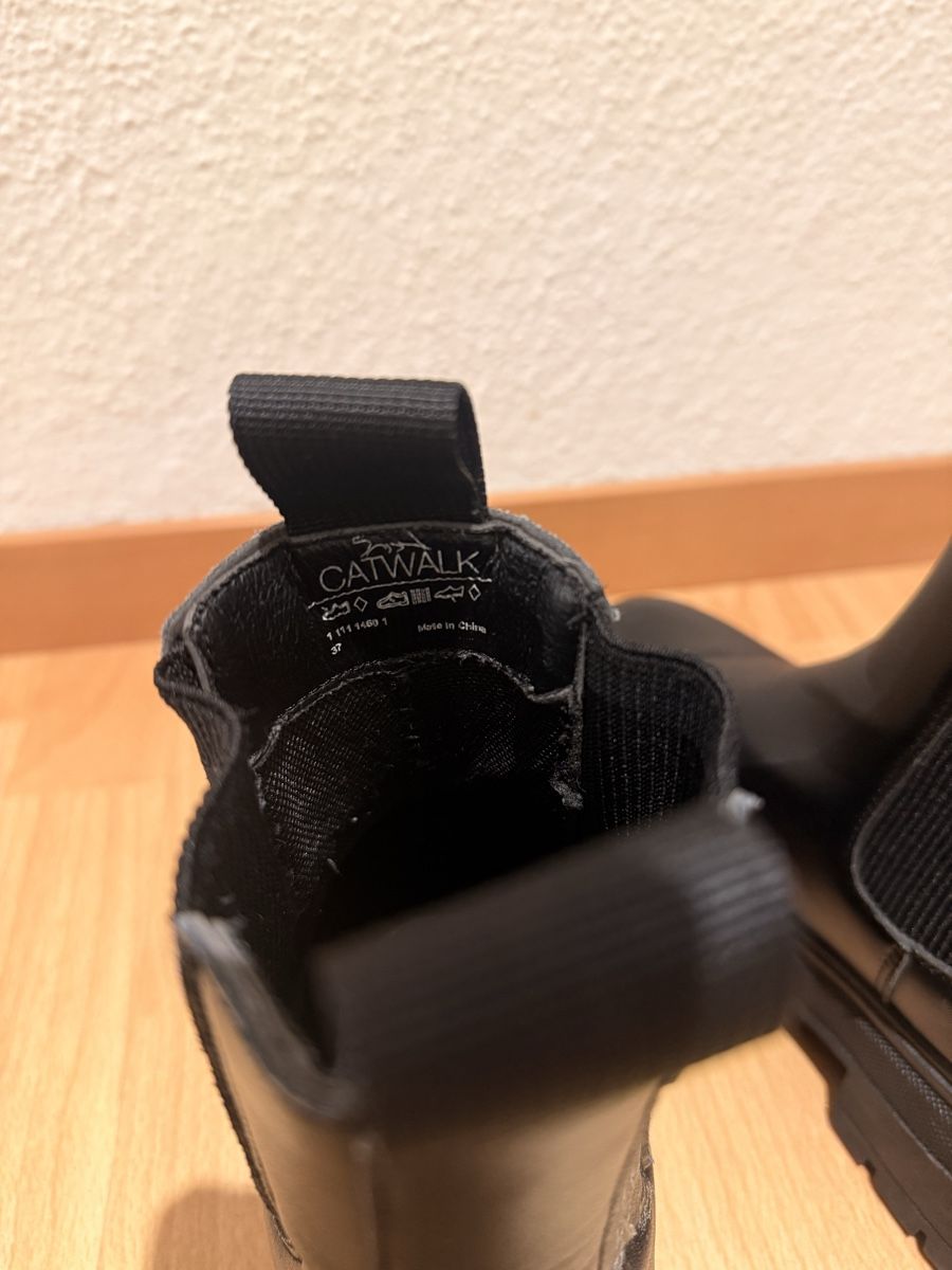 Scarpe da donna: Winter Boots: Schwarze Stiefeletten, Grösse 37! – Usato da Chur venduto da Pedro.Giesteira 4