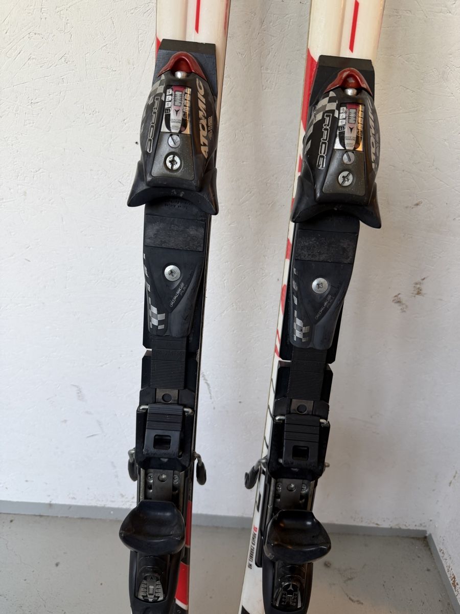 Atomic Skis: Atomic SL 12 165cm – Gebraucht aus Murten von Ski-Outlet 2