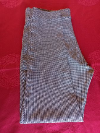 H&M pantalon taille 44 convient aussi à 40-42