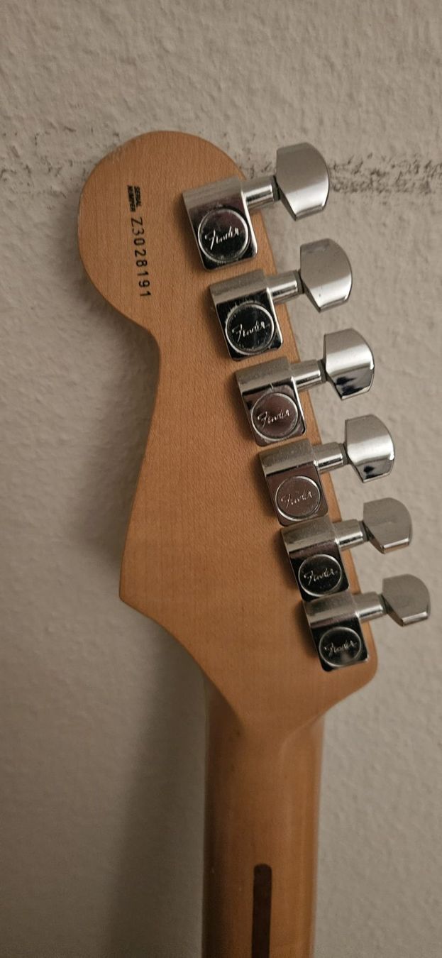 Fender Strumenti musicali: Fender Stratocaster für Beginner oder Fortgeschrittene – Usato da Bischofszell venduto da mar_7mxs 5