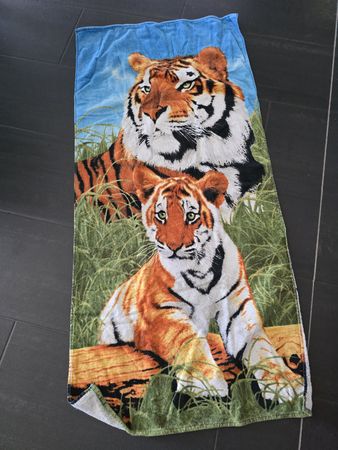 Grosses Badetuch mit Tiger-Motiv