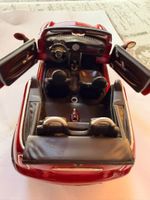 MINI Cooper Cabrio Modellauto rot – detailreich