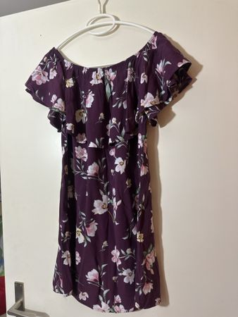Kleid Tally Weijl Blumenmuster Grösse M gut erhalten