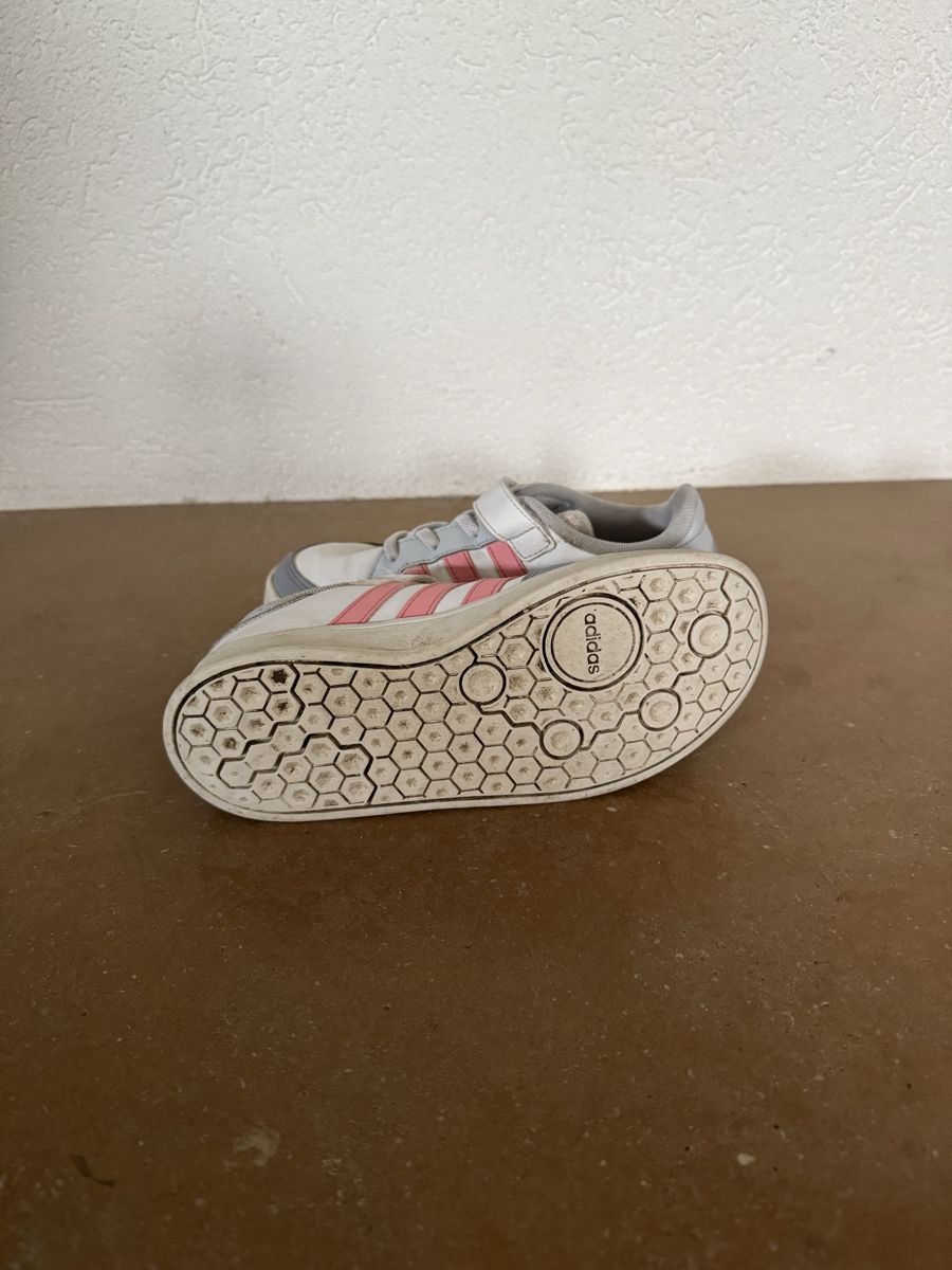 Adidas Scarpe per ragazze: Baskets fille Adidas – Usato da Montsevelier venduto da ber_88db 1