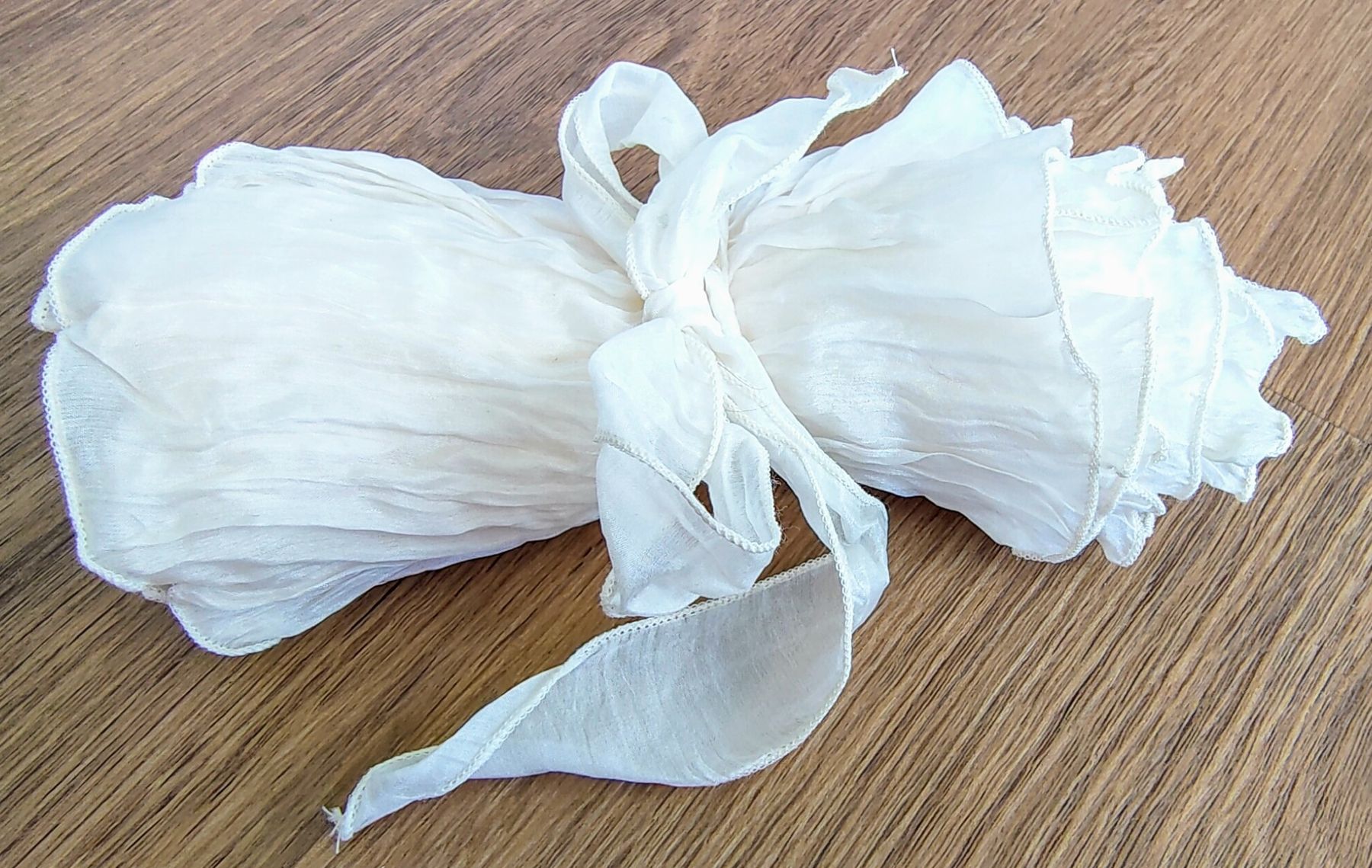 Foulard & Sciarpe: Seidenschal Rundschal Loop – Nuovo e nell'imballaggio originale da Frauenfeld venduto da Schenken-mit-Herz
