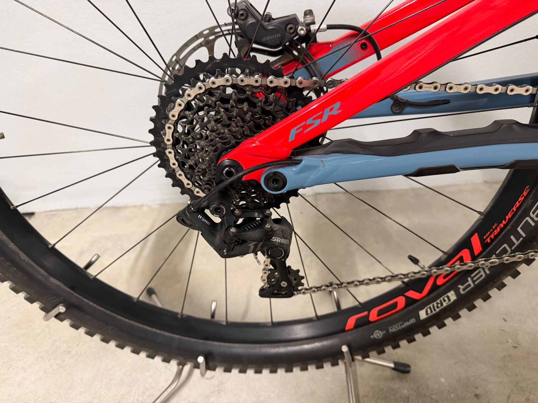 Specialized Velos: Specialized Levo FSR Carbon Expert (Grösse M) – Gebraucht aus Vaduz von Joosjoos 2