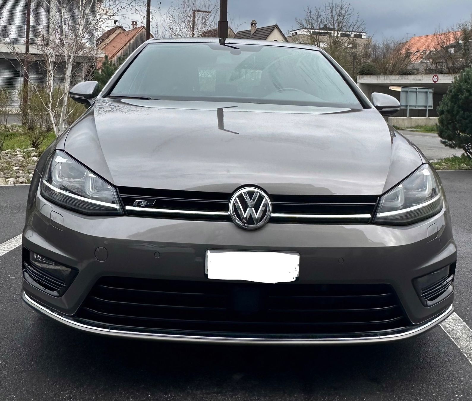 VW Automobili: VW Golf VII 1.4 TSI  R-Line – Usato da Feuerthalen venduto da driven 2