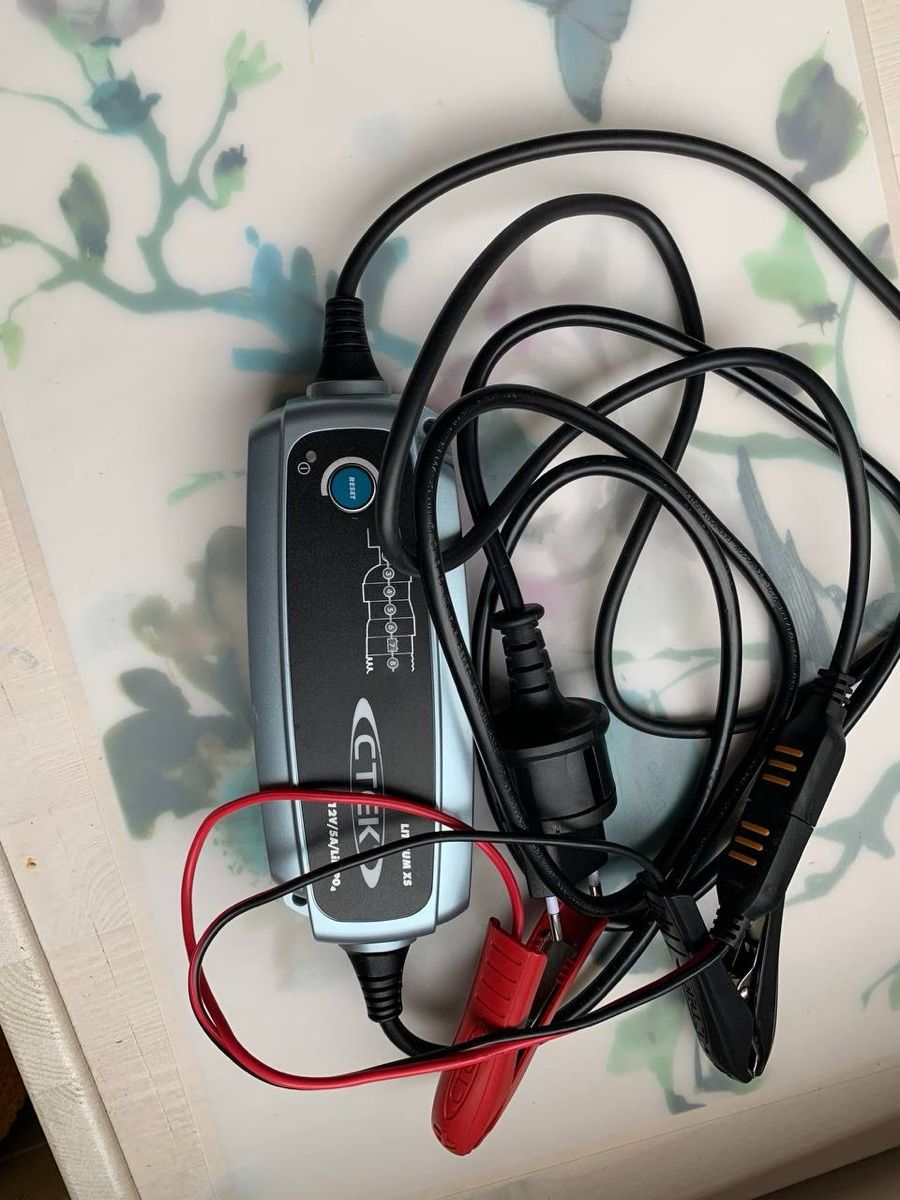 Ctek Chargeurs de batterie: CTEK LITHIUM XS Ladegerät – D'occasion à Schaan par nan_2pg2 1