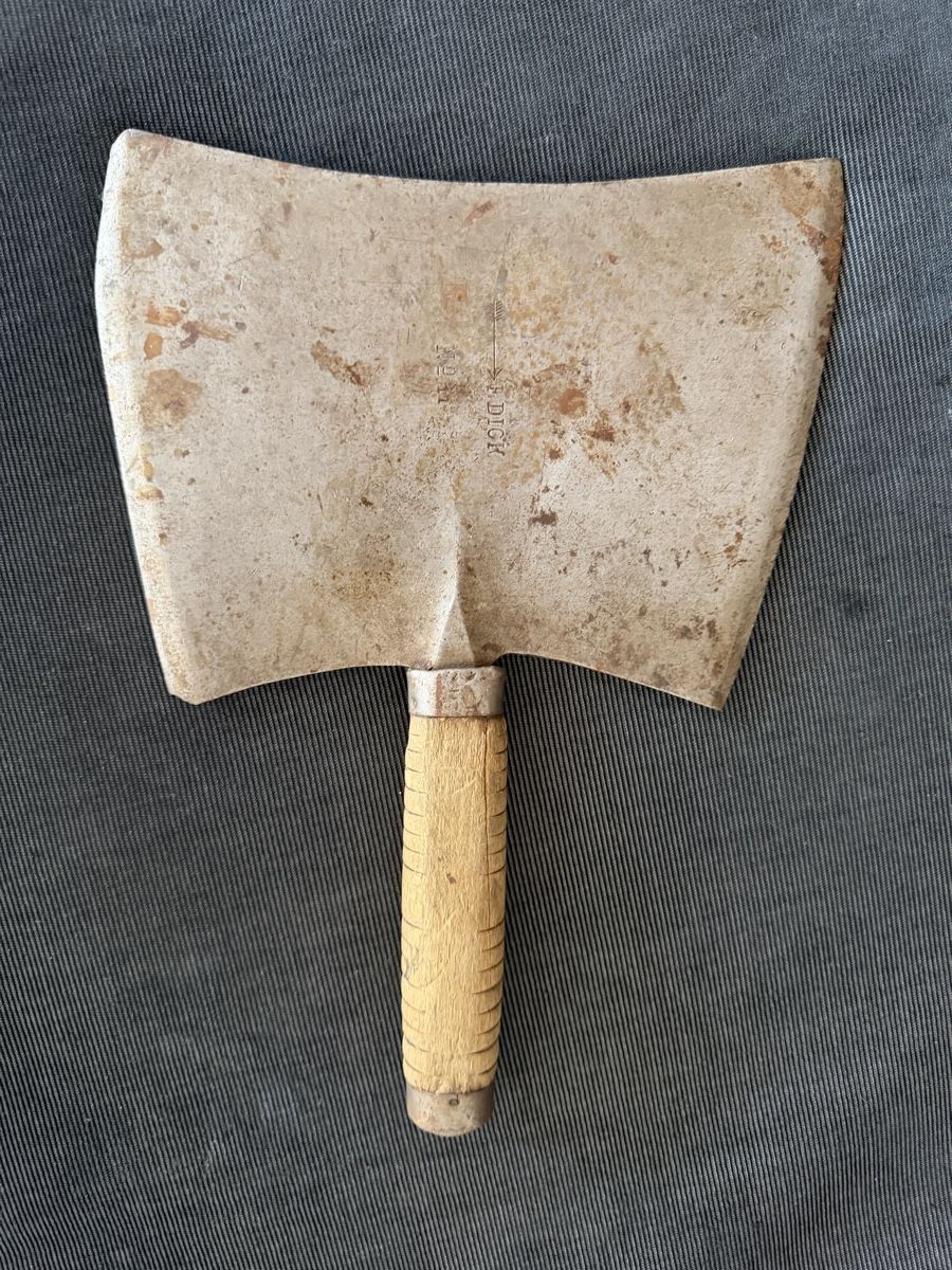 Coltelli da cucina: F.Dick Doppelspalter mit Holzgriff alt gebraucht – Usato da Ziefen venduto da Aureos