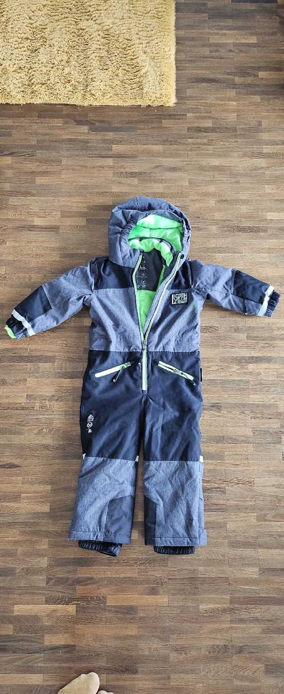 C&A Completi: Schneeanzug grösse 98 – Nuovo (secondo la descrizione) da Hinwil venduto da timea_
