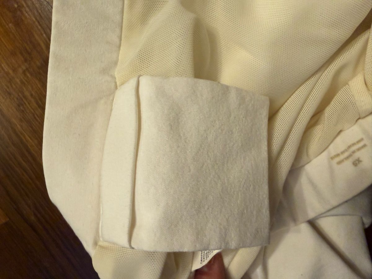 Pantaloni: Y3 ft Adidas shorts – Usato da Zürich venduto da Yuece 2