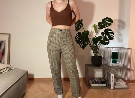 Urban Outfitters trendy karrierte Stoffhose