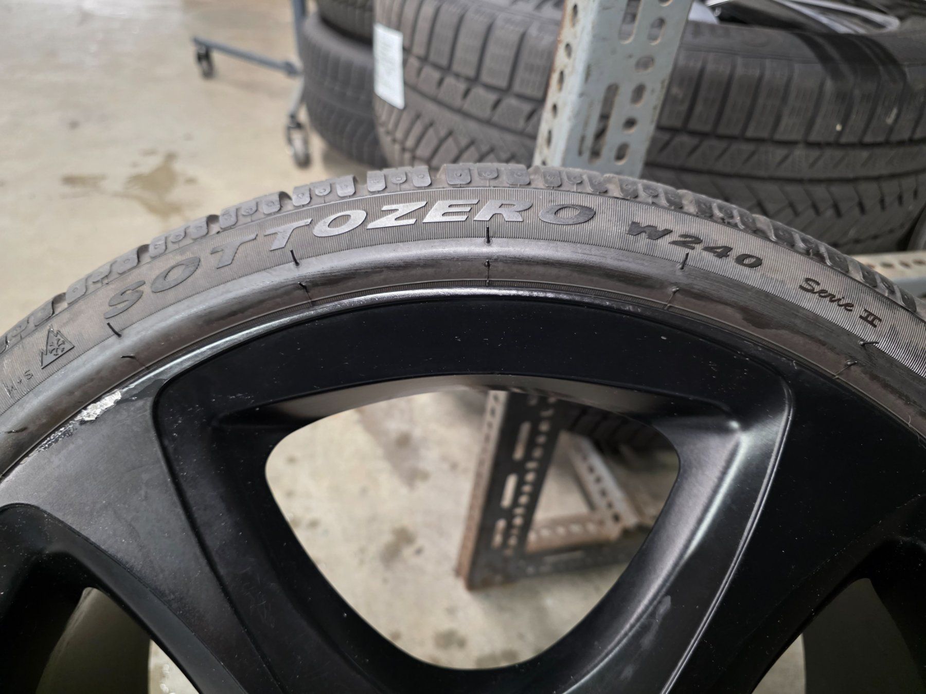 Porsche Pneumatici & Ruote complete: Porsche 911 Winterradsatz – Usato da Gähwil venduto da schmidgarage9534 1