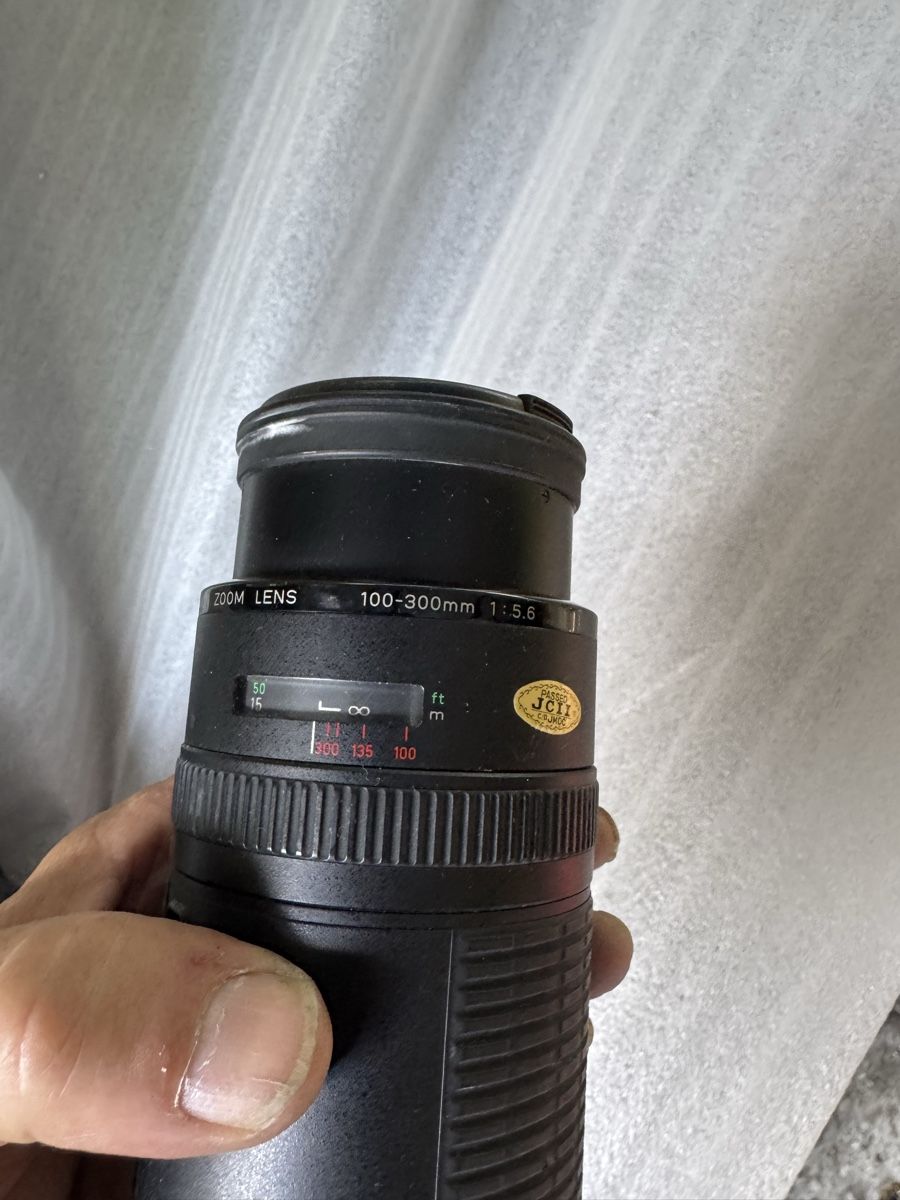 Canon Fotocamera: Canon EOS 300 und EOS 650 – Usato da Niedergösgen venduto da bek_w6hm 6