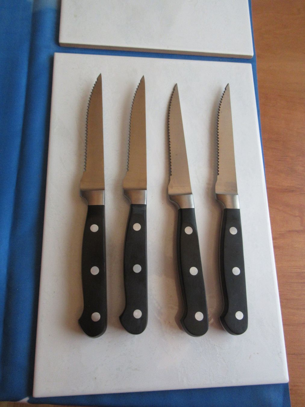 Couteaux: Steakmesser, 4 Stück – D'occasion à Wattwil par wampi 1